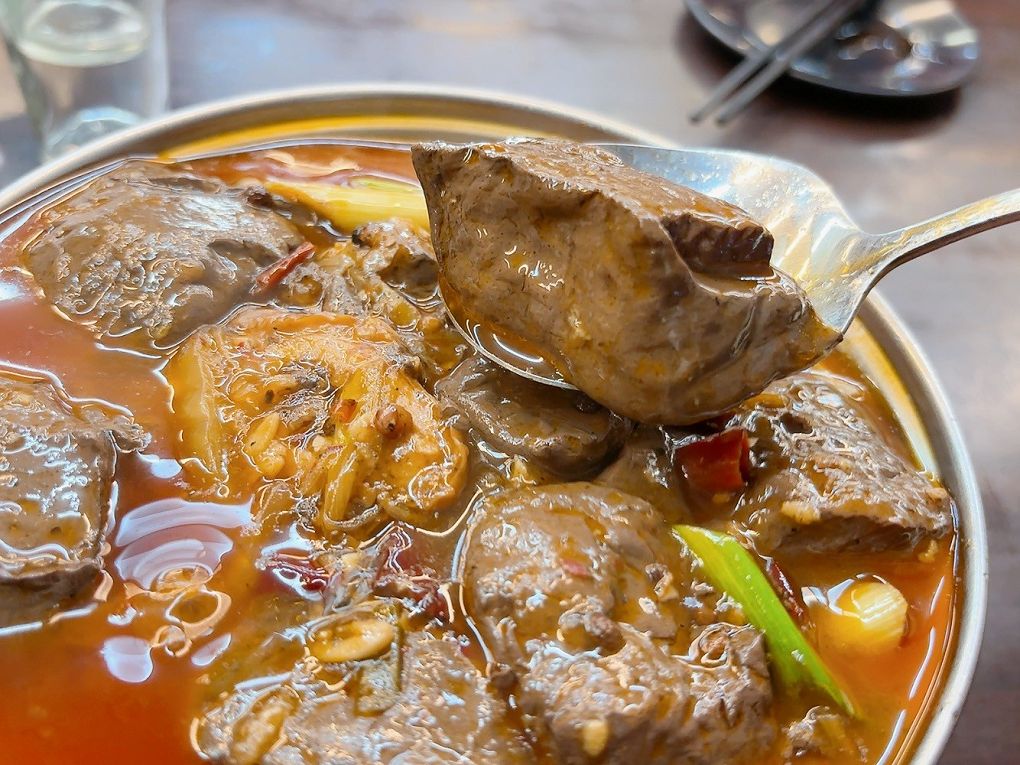 【宜蘭窯烤雞推薦】百匯窯烤雞餐廳  料理選擇超多，用餐區超大，適合大宴小酌，絕對讓你吃好吃滿、賓主盡歡！ @貝大小姐的多元心宇宙