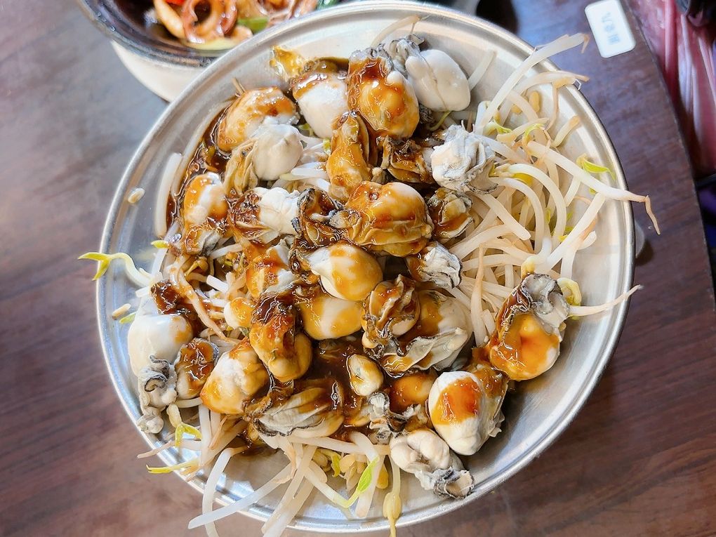 【宜蘭窯烤雞推薦】百匯窯烤雞餐廳  料理選擇超多，用餐區超大，適合大宴小酌，絕對讓你吃好吃滿、賓主盡歡！ @貝大小姐的多元心宇宙