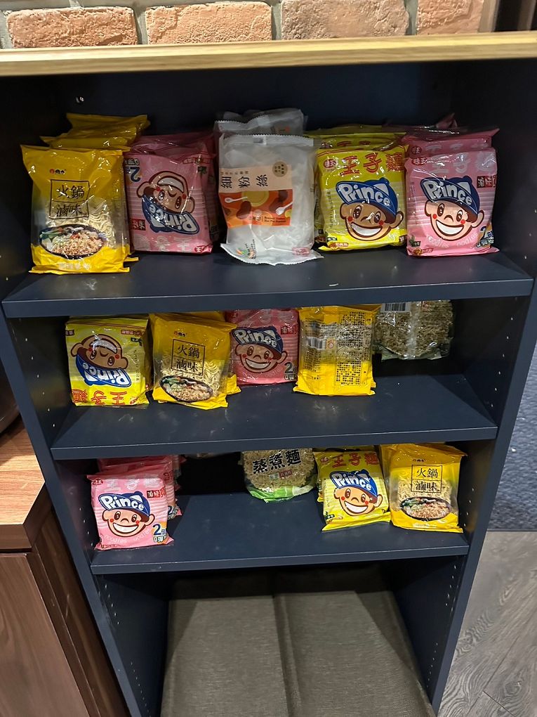 【蘆竹火鍋/鍋物 聚餐餐廳】金蒔鍋物 桃園大竹總店 肉品、食材、湯頭都非常有水準，還有自助吧吃到飽，CP超高，快帶著家人朋友一起來金蒔，度過美好金時！ @貝大小姐的多元心宇宙