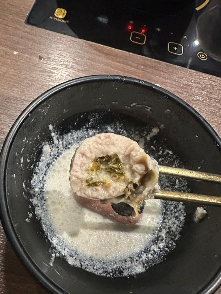 【蘆竹火鍋/鍋物 聚餐餐廳】金蒔鍋物 桃園大竹總店 肉品、食材、湯頭都非常有水準，還有自助吧吃到飽，CP超高，快帶著家人朋友一起來金蒔，度過美好金時！ @貝大小姐的多元心宇宙