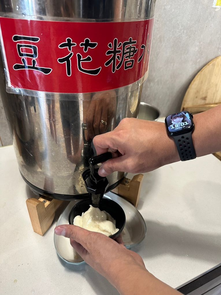 【中原大學 中壢牛肉麵推薦】鍾小勤麵食館  有著各式美味的餐點，同時還提供了免費的紅茶及豆花，這麼佛心的店值得帶著家人、好友一起品嚐！ @貝大小姐的多元心宇宙