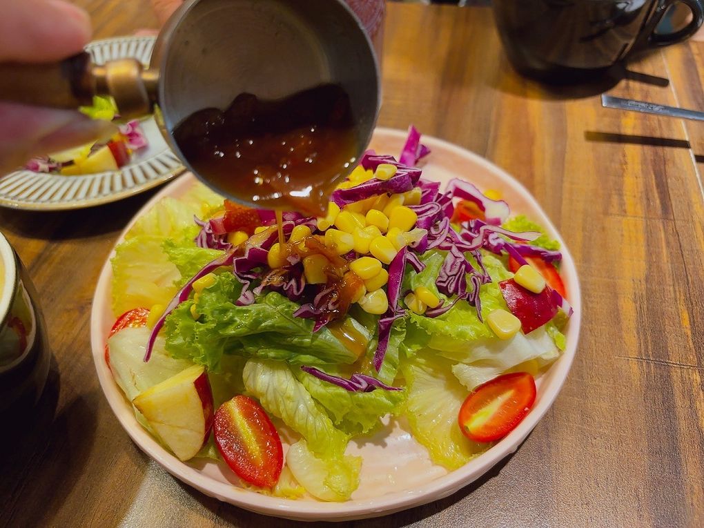 【台北美式漢堡推薦】Lin&#8217;s Burger 林斯漢堡美式餐廳 台北信義店 現點現做現拍的美式漢堡及餐點，給努力工作的我們大大的滿足！ @貝大小姐的多元心宇宙