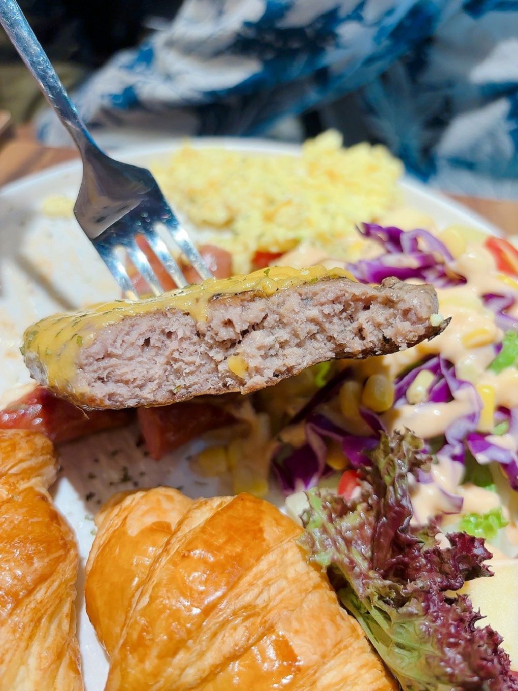 【台北美式漢堡推薦】Lin&#8217;s Burger 林斯漢堡美式餐廳 台北信義店 現點現做現拍的美式漢堡及餐點，給努力工作的我們大大的滿足！ @貝大小姐的多元心宇宙