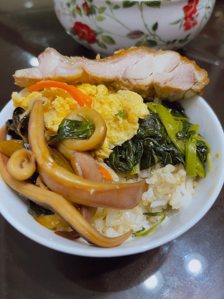 【台北外送晚餐 │ 新北外送晚餐】想饗宅配晚餐  四菜一湯，每天更換料理，依人數調整每道料理的份量，完全可以滿足你想吃家常菜的需求！ @貝大小姐的多元心宇宙