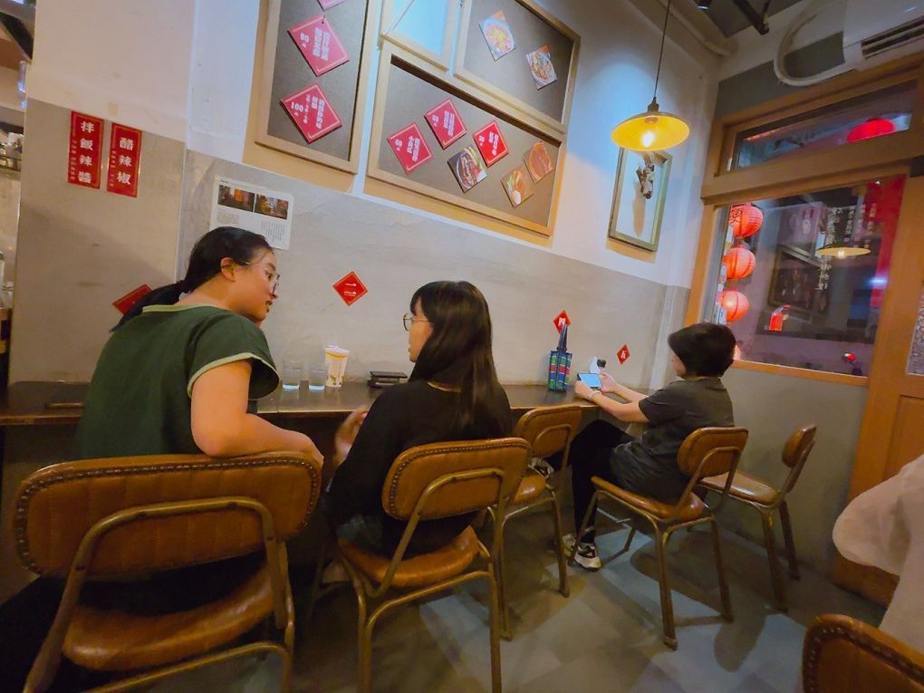 【新竹東門市場美食推薦】硬派主廚的軟嫩料理 東門店 在台式料理中加上了法式料理的手法，讓熟悉的料理增添了更多的驚豔與美味！ @貝大小姐的多元心宇宙