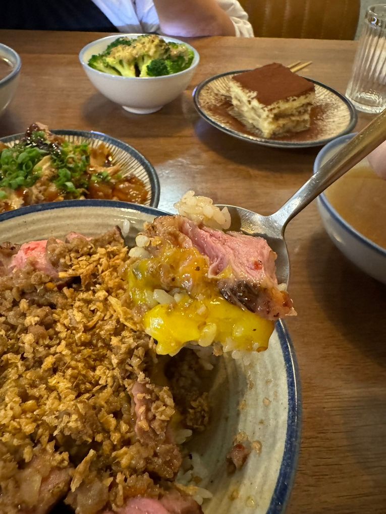 【新竹東門市場美食推薦】硬派主廚的軟嫩料理 東門店 在台式料理中加上了法式料理的手法，讓熟悉的料理增添了更多的驚豔與美味！ @貝大小姐的多元心宇宙