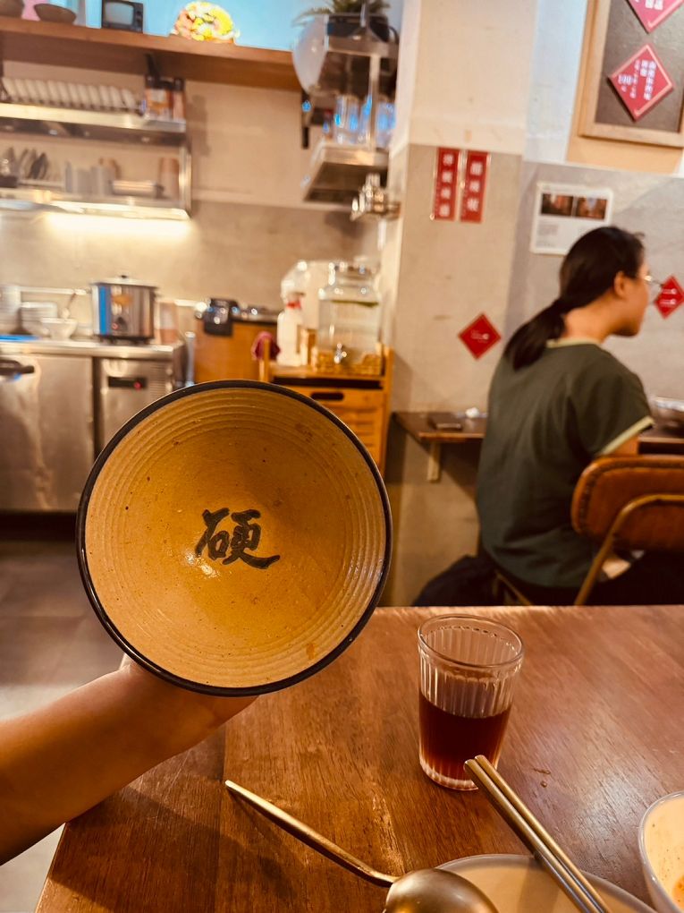 【新竹東門市場美食推薦】硬派主廚的軟嫩料理 東門店 在台式料理中加上了法式料理的手法，讓熟悉的料理增添了更多的驚豔與美味！ @貝大小姐的多元心宇宙