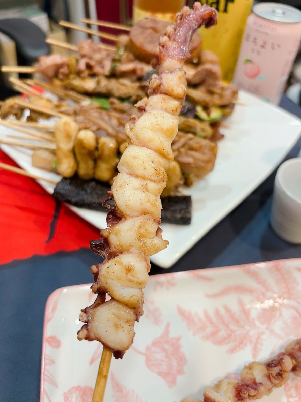 【桃園 八德串燒燒烤推薦】品串串燒 架上的串燒串得又整齊又漂亮，居酒屋的水準，卻是超親民的價格，獨門醬汁及辣粉讓你一試成主顧！ @貝大小姐的多元心宇宙