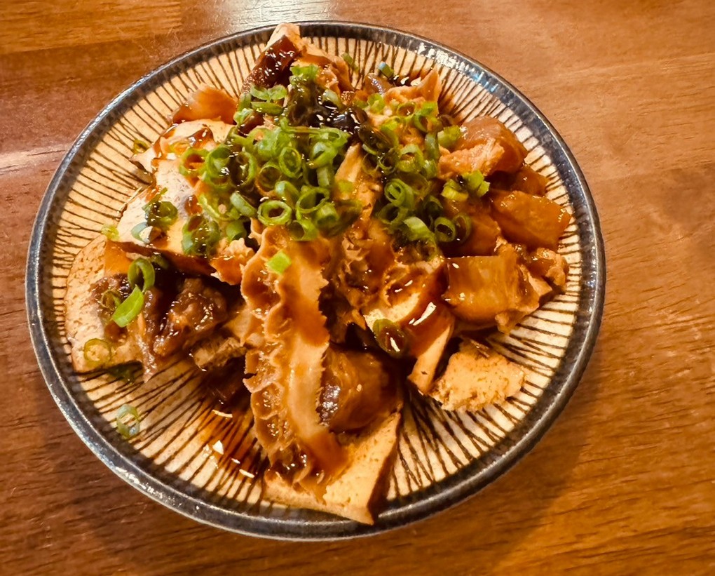 【新竹東門市場美食推薦】硬派主廚的軟嫩料理 東門店 在台式料理中加上了法式料理的手法，讓熟悉的料理增添了更多的驚豔與美味！ @貝大小姐的多元心宇宙