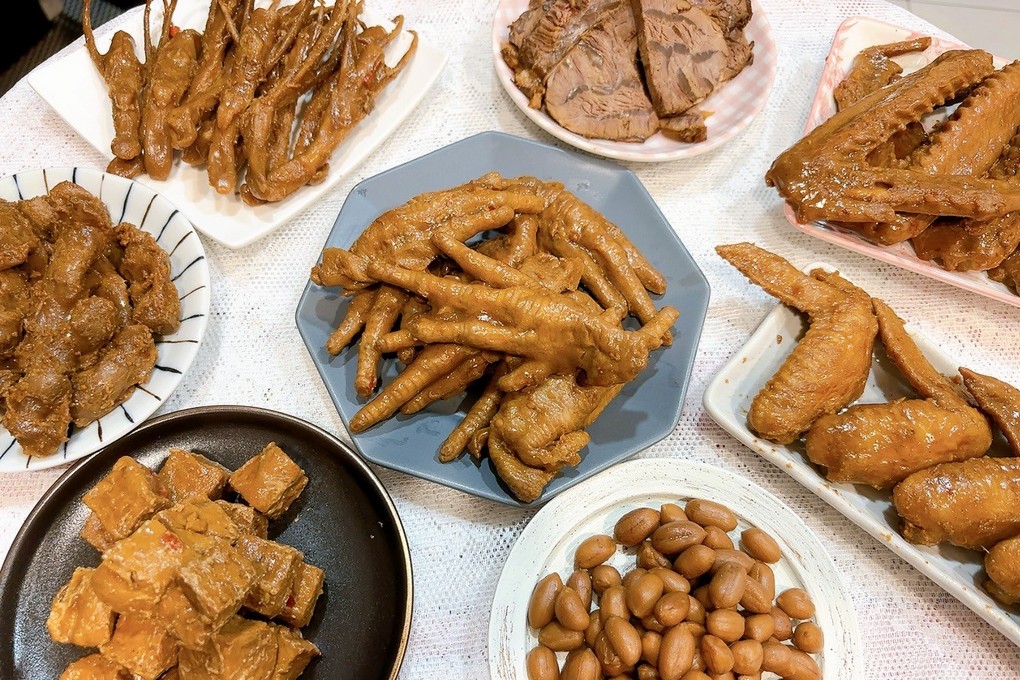 【網購 雞腳凍&#038;滷味推薦】黑竹園滷味雞腳凍 是招牌雞腳凍或是滷味都有各自的擁護者！朋友聚會事先網路訂購先備著，絕對不會錯！ @貝大小姐的多元心宇宙