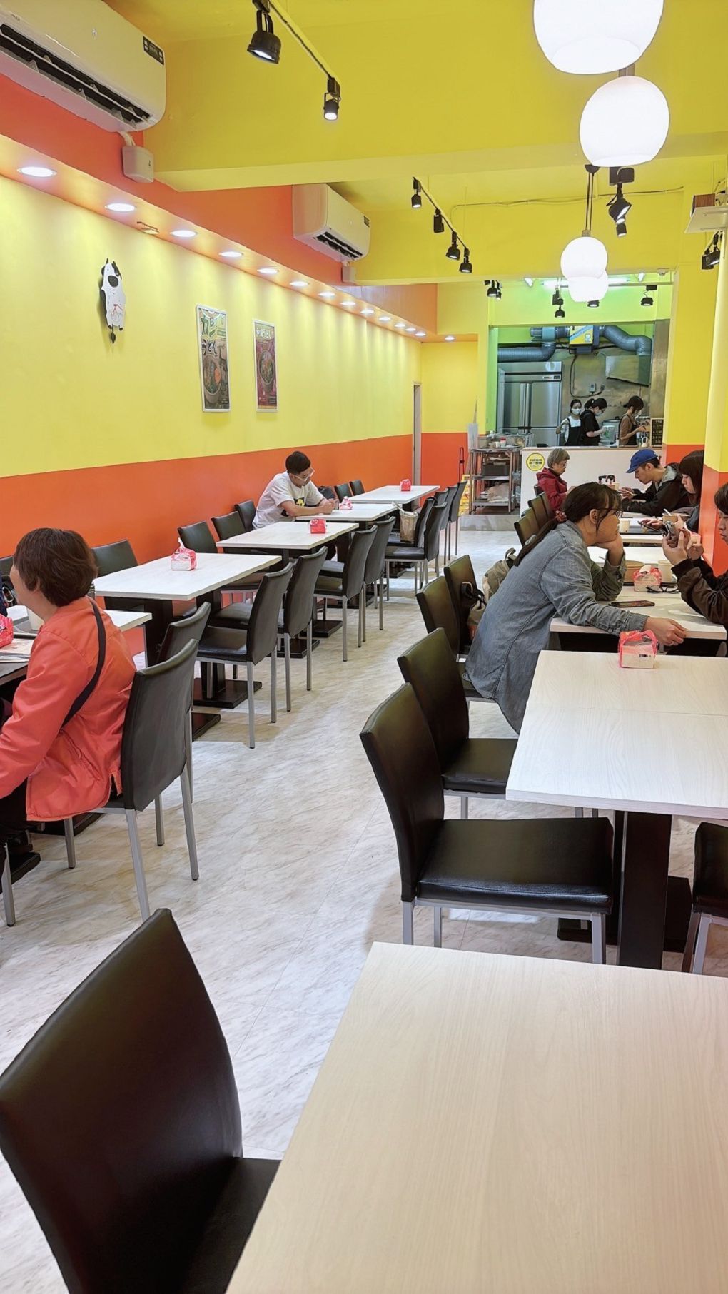 【公館咖哩推薦】小鹿亭  咖哩、丼飯、烏龍麵多元的選擇、經濟實惠的價格，對台大、師大的學生及台電大樓及公館附近的上班族、小資族、學生族，真是一大福音啊！ @貝大小姐的多元心宇宙