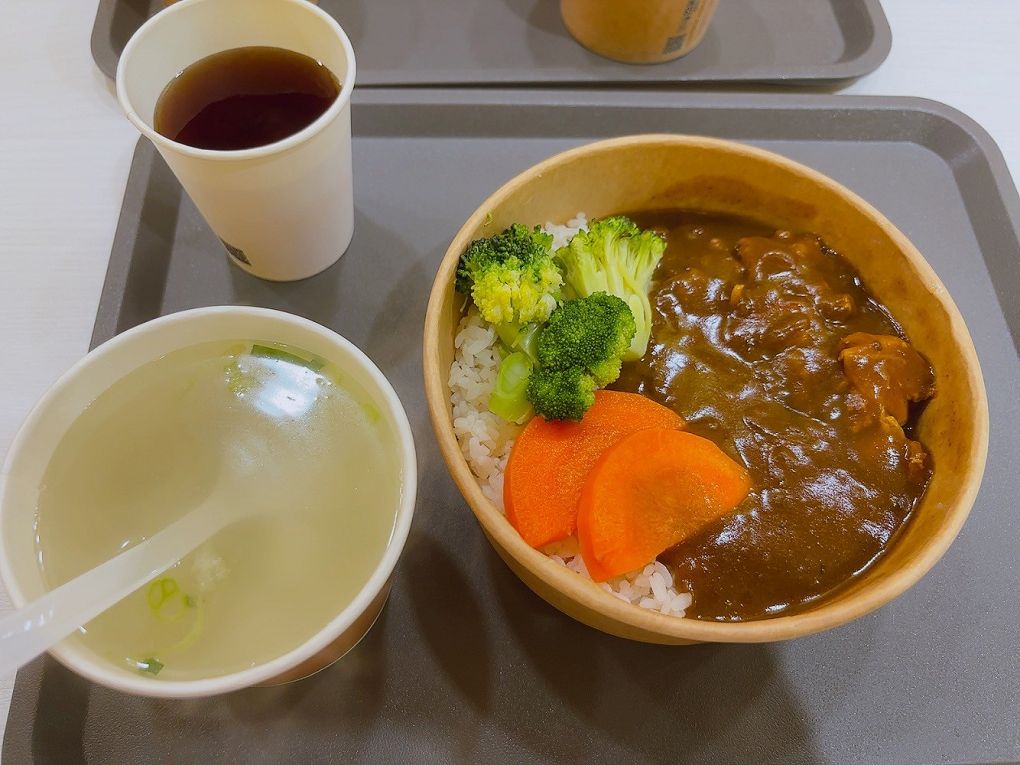 【公館咖哩推薦】小鹿亭  咖哩、丼飯、烏龍麵多元的選擇、經濟實惠的價格，對台大、師大的學生及台電大樓及公館附近的上班族、小資族、學生族，真是一大福音啊！ @貝大小姐的多元心宇宙