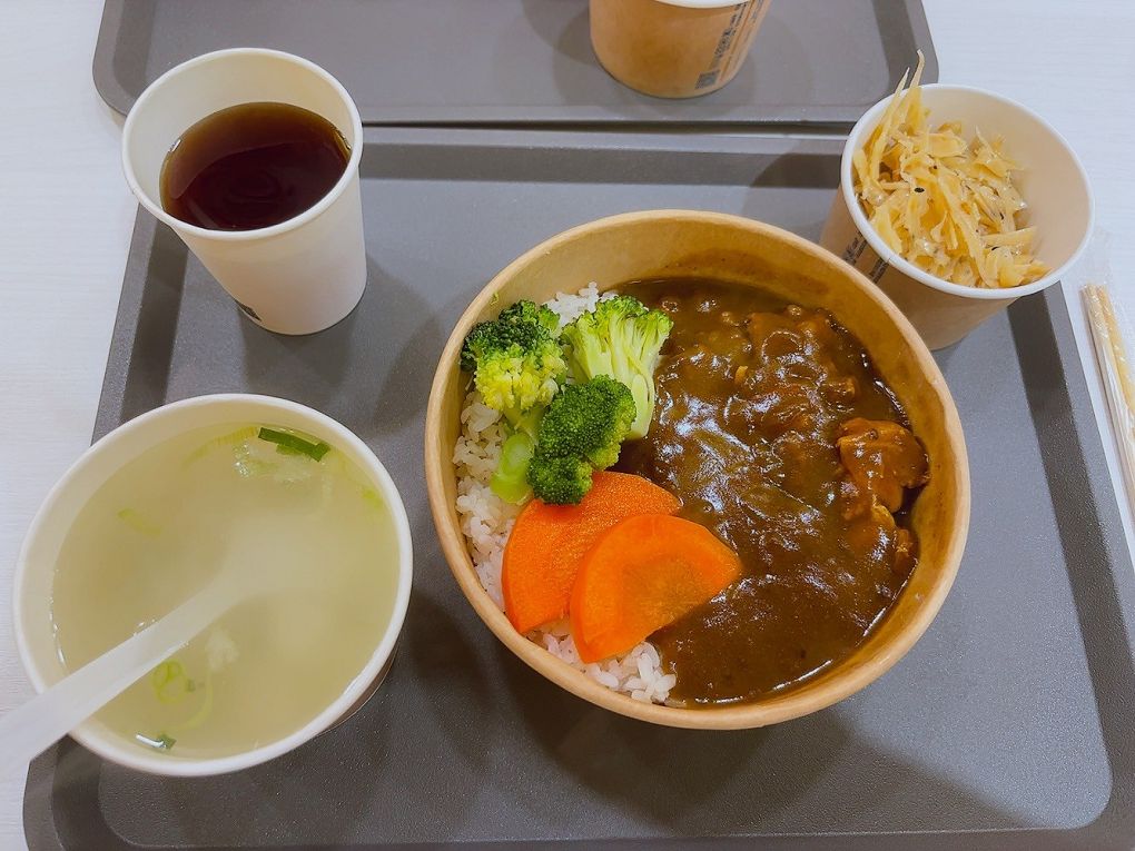 【公館咖哩推薦】小鹿亭  咖哩、丼飯、烏龍麵多元的選擇、經濟實惠的價格，對台大、師大的學生及台電大樓及公館附近的上班族、小資族、學生族，真是一大福音啊！ @貝大小姐的多元心宇宙