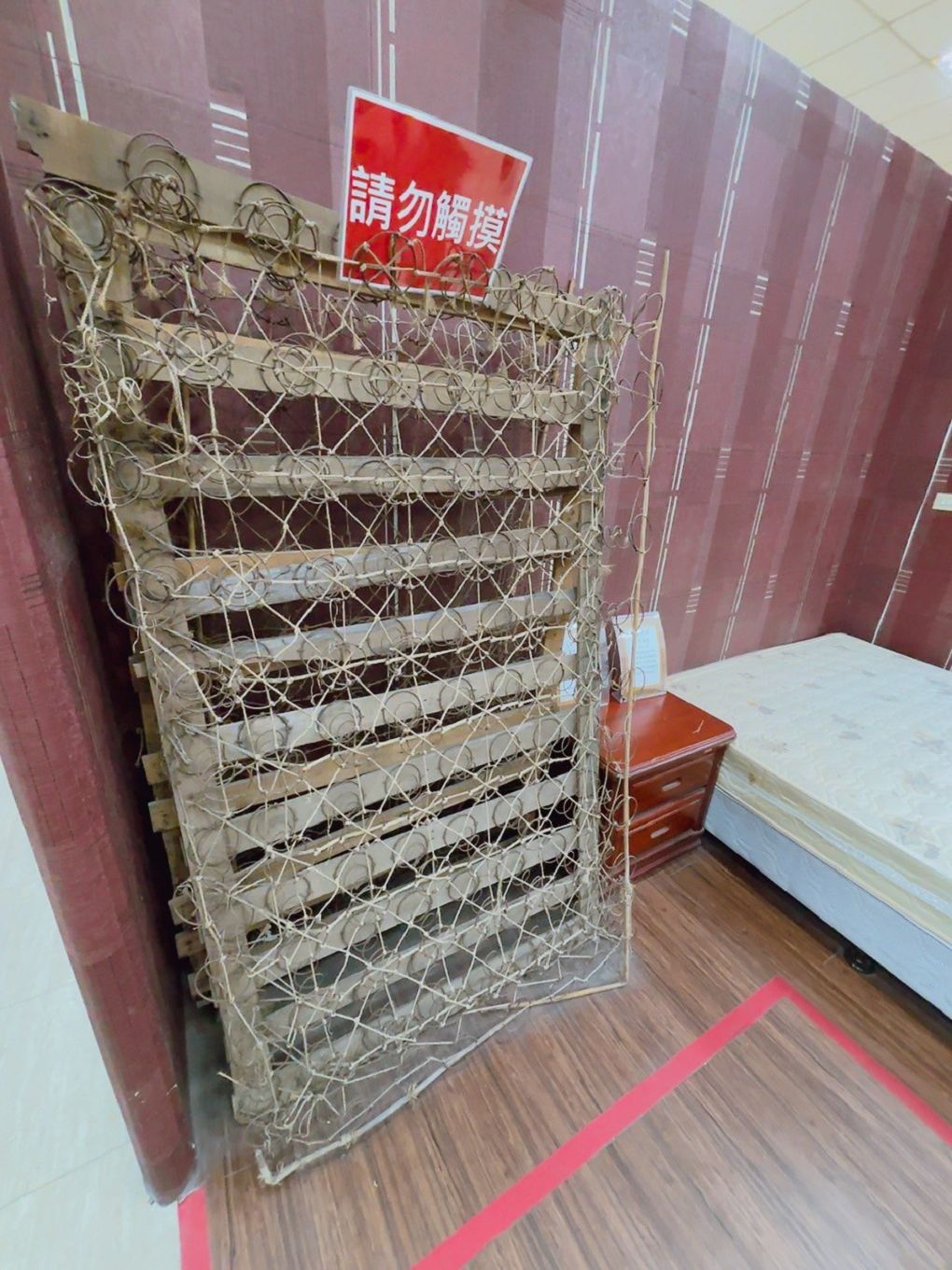【桃園市政府經濟發展局 觀光工廠職感升級計劃】老K舒眠文化館 老K職人館，幾位老K彈簧床的資深職人的介紹，深深感受到企業對員工的珍惜與感念！ @貝大小姐的多元心宇宙