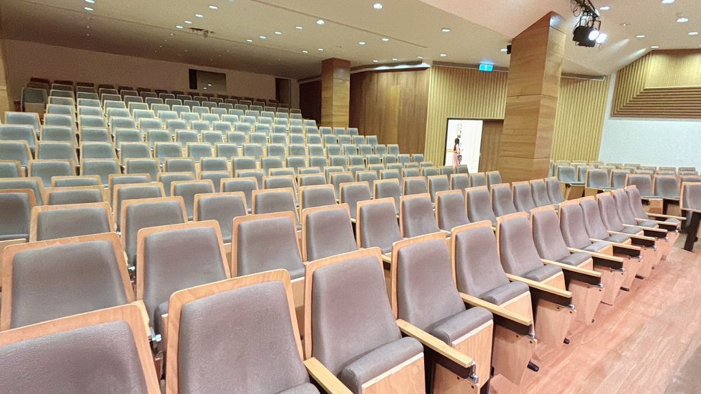 【桃園市政府經濟發展局 觀光工廠職感升級計劃】老K舒眠文化館 老K職人館，幾位老K彈簧床的資深職人的介紹，深深感受到企業對員工的珍惜與感念！ @貝大小姐的多元心宇宙