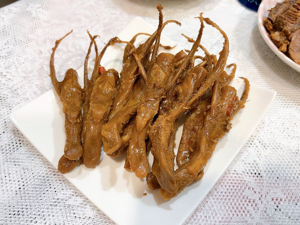 【網購 雞腳凍&#038;滷味推薦】黑竹園滷味雞腳凍 是招牌雞腳凍或是滷味都有各自的擁護者！朋友聚會事先網路訂購先備著，絕對不會錯！ @貝大小姐的多元心宇宙
