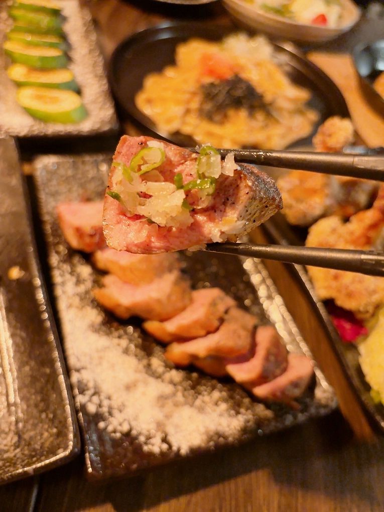 【中山區 晴光市場 居酒屋推薦】川楓酒食館 一個美食與美酒相遇的好地方，更是你酒足飯飽、賓主盡歡的好選擇！ @貝大小姐的多元心宇宙