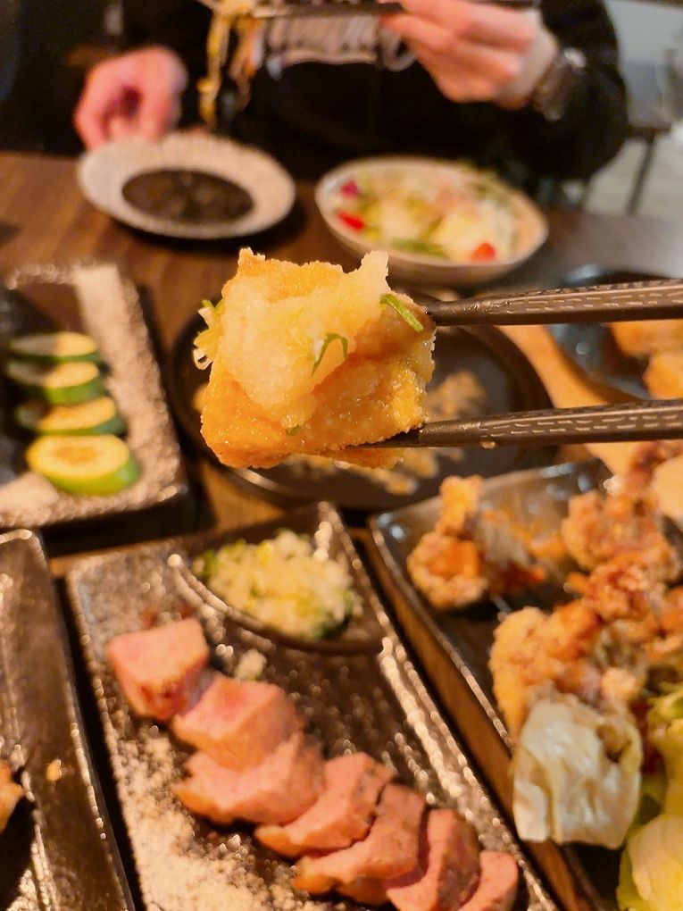 【中山區 晴光市場 居酒屋推薦】川楓酒食館 一個美食與美酒相遇的好地方，更是你酒足飯飽、賓主盡歡的好選擇！ @貝大小姐的多元心宇宙