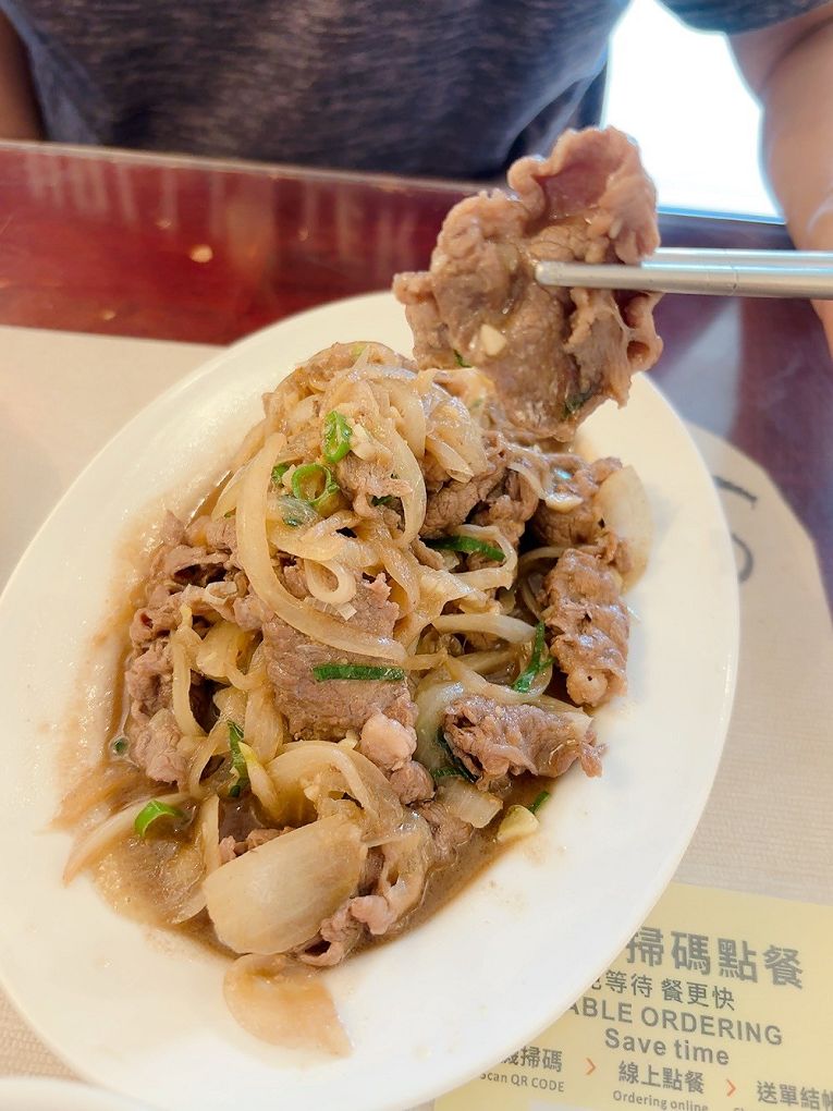 【新竹越式料理推薦】明昌越式餐館 新竹東區學府路上堅持道地越南南部原味的越式餐館！ @貝大小姐的多元心宇宙