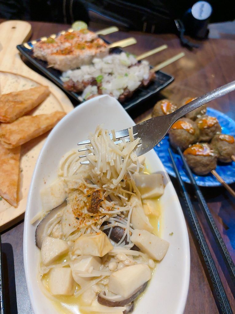 【士林 居酒屋】大村武串燒居酒屋 士林店 深夜想放鬆？來大村武吃串燒聊心事吧！ @貝大小姐的多元心宇宙