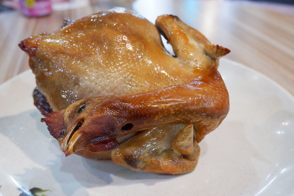 【南投國姓鄉美食推薦】番仔田甕仔雞  皮脆多汁、每一口都是香氣四溢的滿足，每日限量供應，饕客必訪！ @貝大小姐的多元心宇宙