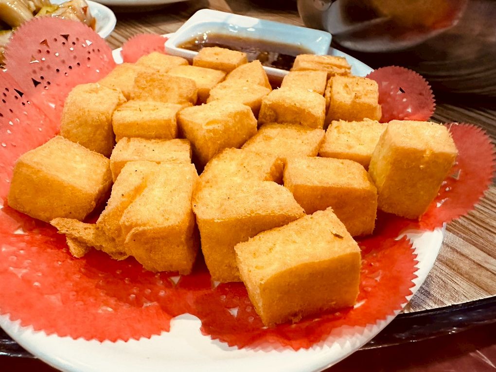 【南投國姓鄉美食推薦】番仔田甕仔雞  皮脆多汁、每一口都是香氣四溢的滿足，每日限量供應，饕客必訪！ @貝大小姐的多元心宇宙