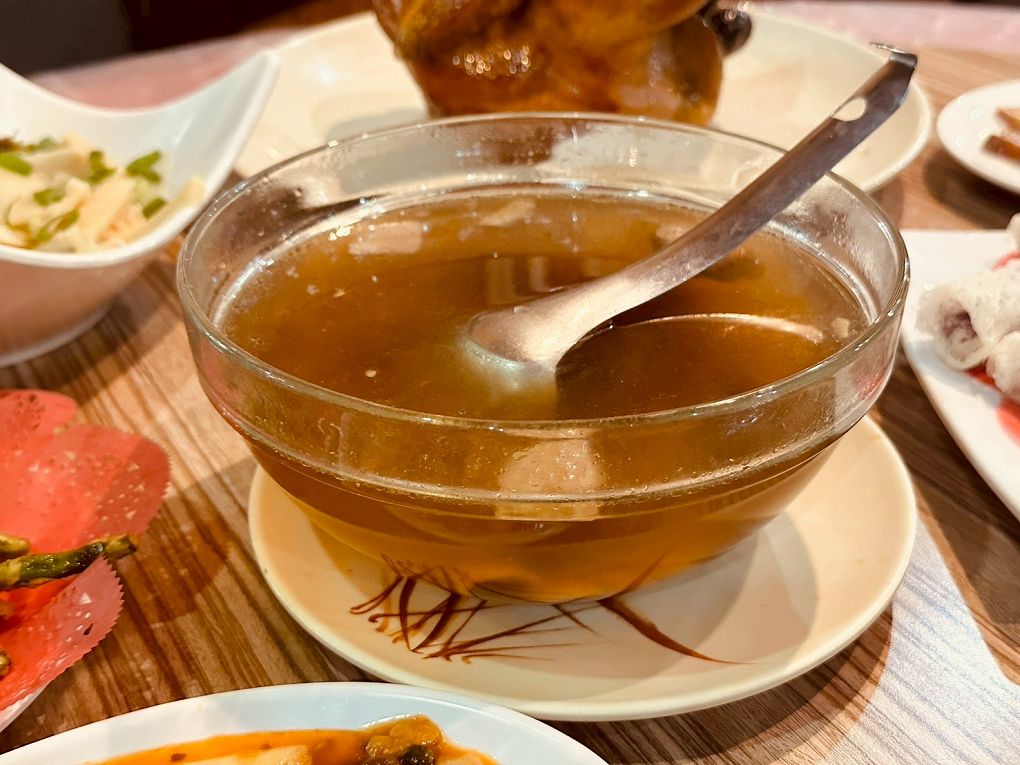 【南投國姓鄉美食推薦】番仔田甕仔雞  皮脆多汁、每一口都是香氣四溢的滿足，每日限量供應，饕客必訪！ @貝大小姐的多元心宇宙