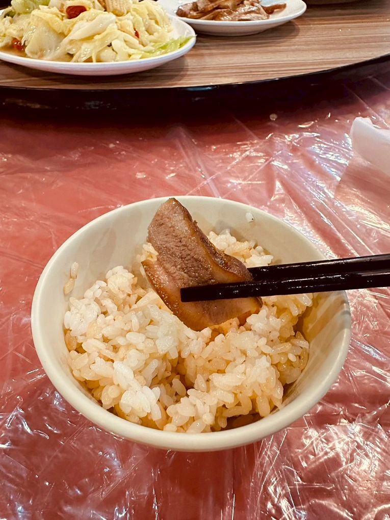 【南投國姓鄉美食推薦】番仔田甕仔雞  皮脆多汁、每一口都是香氣四溢的滿足，每日限量供應，饕客必訪！ @貝大小姐的多元心宇宙