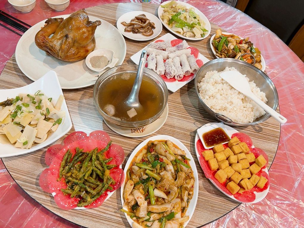 【南投國姓鄉美食推薦】番仔田甕仔雞  皮脆多汁、每一口都是香氣四溢的滿足，每日限量供應，饕客必訪！ @貝大小姐的多元心宇宙