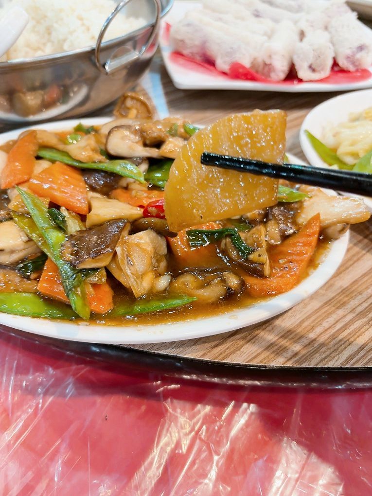 【南投國姓鄉美食推薦】番仔田甕仔雞  皮脆多汁、每一口都是香氣四溢的滿足，每日限量供應，饕客必訪！ @貝大小姐的多元心宇宙