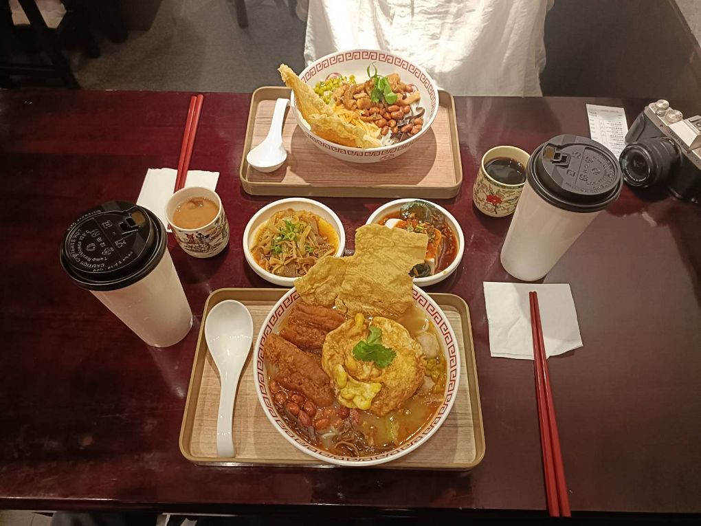 【信義區螺螄粉推薦】螺螄福rose food正宗柳州螺螄粉信義店 酸香濃郁、香辣夠味，午茶、宵夜、聚餐首選！ @貝大小姐的多元心宇宙