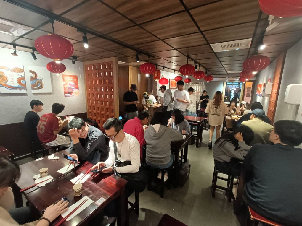 【信義區螺螄粉推薦】螺螄福rose food正宗柳州螺螄粉信義店 酸香濃郁、香辣夠味，午茶、宵夜、聚餐首選！ @貝大小姐的多元心宇宙
