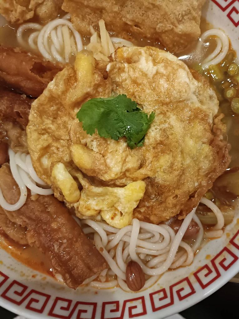 【信義區螺螄粉推薦】螺螄福rose food正宗柳州螺螄粉信義店 酸香濃郁、香辣夠味，午茶、宵夜、聚餐首選！ @貝大小姐的多元心宇宙