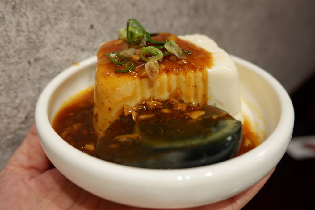 【信義區螺螄粉推薦】螺螄福rose food正宗柳州螺螄粉信義店 酸香濃郁、香辣夠味，午茶、宵夜、聚餐首選！ @貝大小姐的多元心宇宙