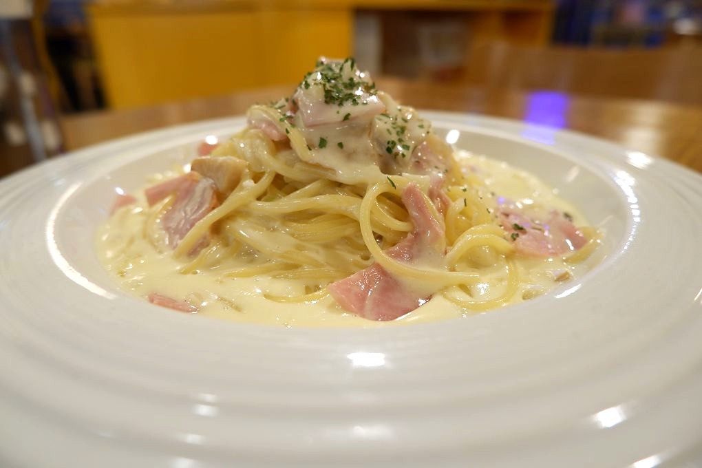 【桃園日式無菜單料理】宗初食堂 日式無菜單料理 桃園分店 1380元的套餐可以吃到活體龍蝦，這CP值也太高了吧！ @貝大小姐的多元心宇宙
