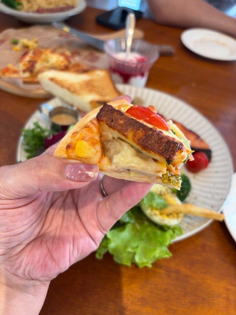 【嘉義景點餐廳推薦】綠盈牧場 × 養牛人家  餵小牛＋吃美食，嘉義親子景點一站滿足！ @貝大小姐的多元心宇宙