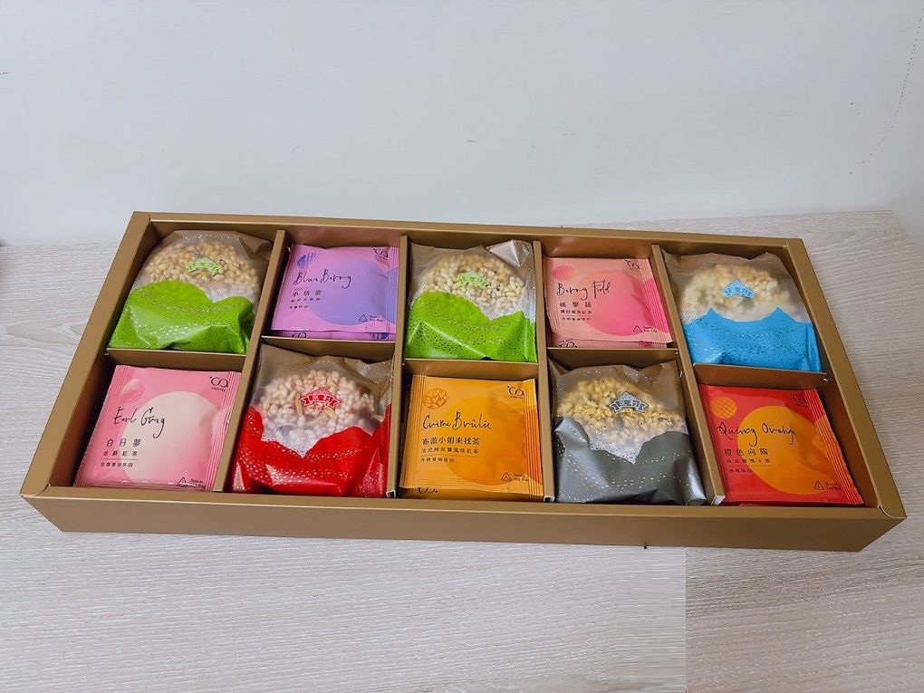 【中秋禮盒推薦】CASS TEA x 泉利米香 香聚together！作夥來辦桌 中秋禮盒  傳統米香遇上德國花茶，中秋最潮禮盒就這盒！ @貝大小姐的多元心宇宙