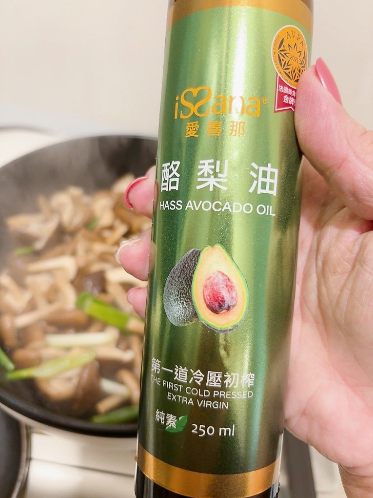 【網購 酪梨油推薦】愛善那 特級初酢酪梨油 生飲高溫料理全都難不倒，廚房新手也能輕鬆零失誤！ @貝大小姐的多元心宇宙