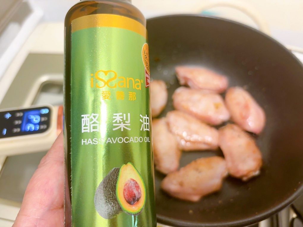 【網購 酪梨油推薦】愛善那 特級初酢酪梨油 生飲高溫料理全都難不倒，廚房新手也能輕鬆零失誤！ @貝大小姐的多元心宇宙