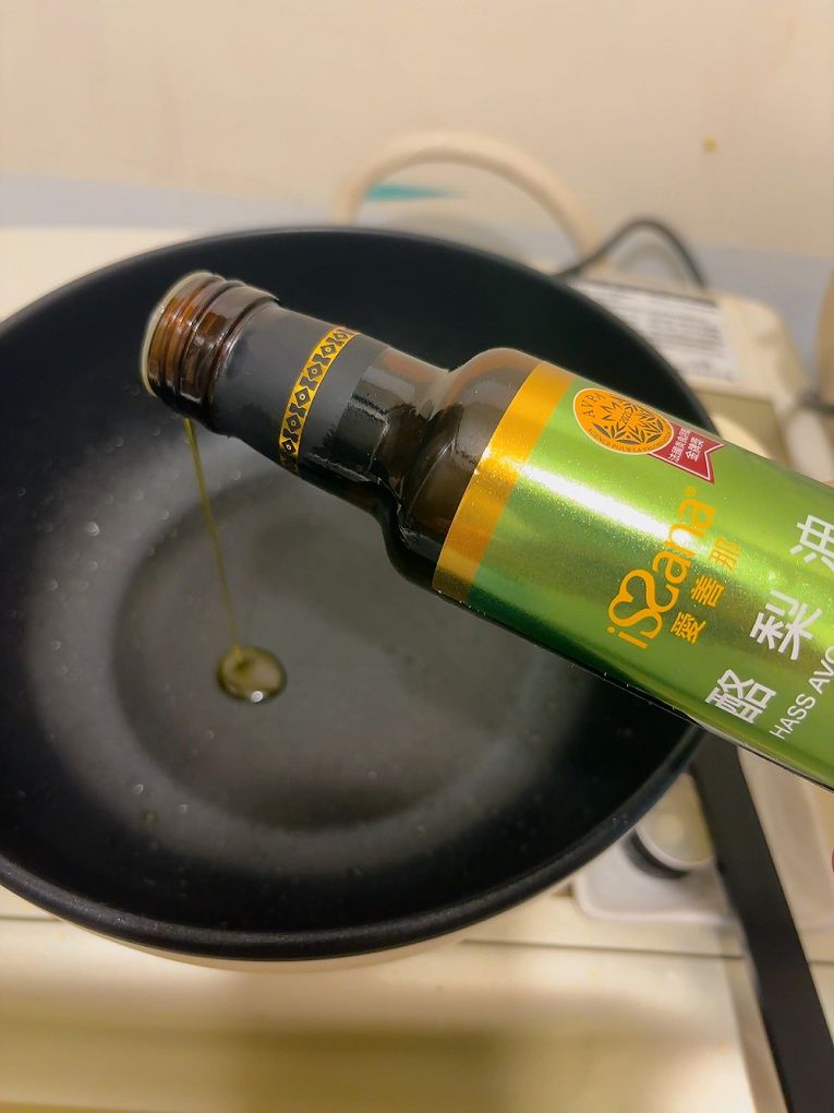 【網購 酪梨油推薦】愛善那 特級初酢酪梨油 生飲高溫料理全都難不倒，廚房新手也能輕鬆零失誤！ @貝大小姐的多元心宇宙