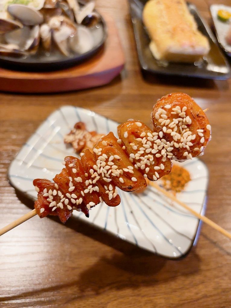 【板橋居酒屋推薦】菁禾町居酒屋  小酌解壓神店！串燒、炸物、暢飲499，讓你吃到停不下來！ @貝大小姐的多元心宇宙