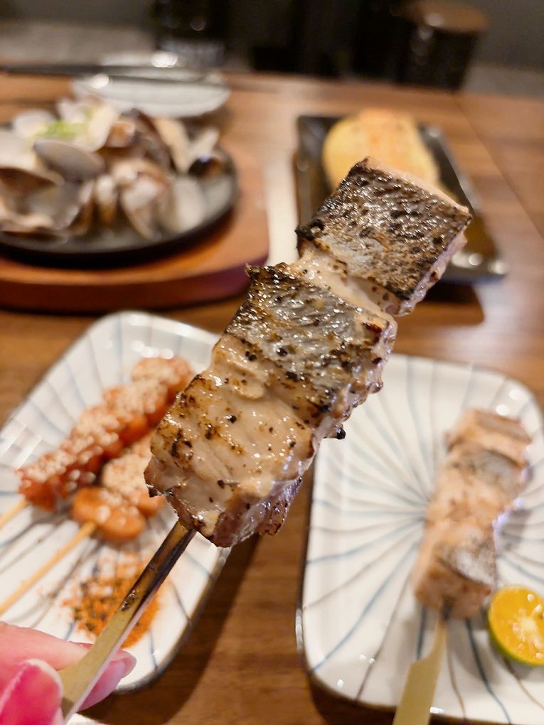 【板橋居酒屋推薦】菁禾町居酒屋  小酌解壓神店！串燒、炸物、暢飲499，讓你吃到停不下來！ @貝大小姐的多元心宇宙
