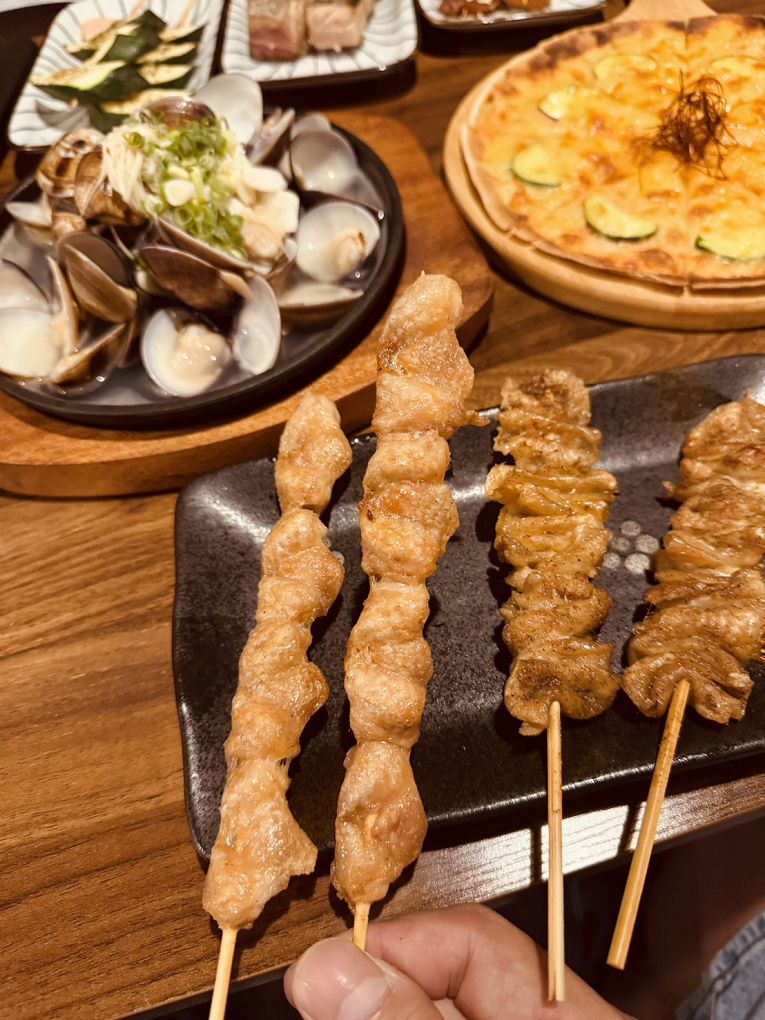 【板橋居酒屋推薦】菁禾町居酒屋  小酌解壓神店！串燒、炸物、暢飲499，讓你吃到停不下來！ @貝大小姐的多元心宇宙