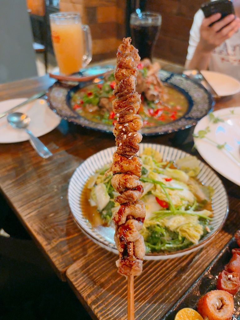 【忠孝復興站餐酒館推薦】調味品串酒坊 微醺限定!忠孝復興站最Chill餐酒館,火山排骨配特調生啤太銷魂! @貝大小姐的多元心宇宙 【忠孝復興站餐酒館推薦】調味品串酒坊 微醺限定!忠孝復興站最Chill餐酒館,火山排骨配特調生啤太銷魂! @貝大小姐的多元心宇宙