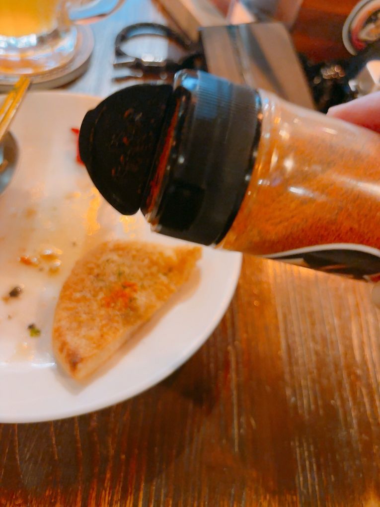 【忠孝復興站餐酒館推薦】調味品串酒坊 微醺限定!忠孝復興站最Chill餐酒館,火山排骨配特調生啤太銷魂! @貝大小姐的多元心宇宙 【忠孝復興站餐酒館推薦】調味品串酒坊 微醺限定!忠孝復興站最Chill餐酒館,火山排骨配特調生啤太銷魂! @貝大小姐的多元心宇宙