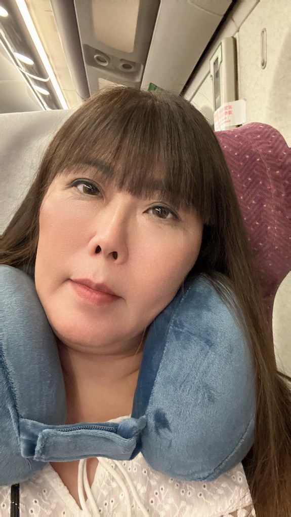 【網購 旅行配件推薦 】Travel Blue 藍旅-旅途有型禮盒(經典款)開箱,讓高鐵台鐵變成頭等艙的祕密武器,讓出差路上比度假還舒服! @貝大小姐的多元心宇宙 【網購 旅行配件推薦 】Travel Blue 藍旅-旅途有型禮盒(經典款)開箱,讓高鐵台鐵變成頭等艙的祕密武器,讓出差路上比度假還舒服! @貝大小姐的多元心宇宙