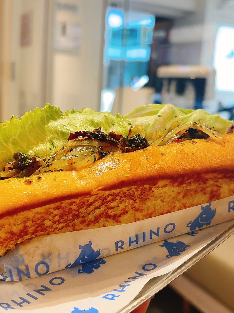 【台北車站 南陽街美食推薦】犀牛RHINO茶食文化 南陽街早午餐必吃清單:銷魂沙茶拌麵與鳳梨酥奶蓋的完美邂逅! @貝大小姐的多元心宇宙 【台北車站 南陽街美食推薦】犀牛RHINO茶食文化 南陽街早午餐必吃清單:銷魂沙茶拌麵與鳳梨酥奶蓋的完美邂逅! @貝大小姐的多元心宇宙