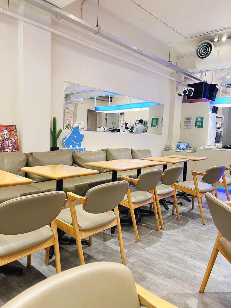 【台北車站 南陽街美食推薦】犀牛RHINO茶食文化  南陽街早午餐必吃清單：銷魂沙茶拌麵與鳳梨酥奶蓋的完美邂逅！ @貝大小姐的多元心宇宙