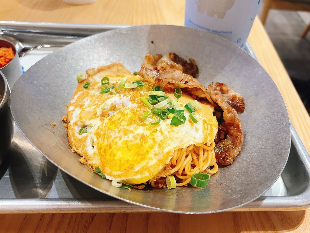 【台北車站 南陽街美食推薦】犀牛RHINO茶食文化 南陽街早午餐必吃清單:銷魂沙茶拌麵與鳳梨酥奶蓋的完美邂逅! @貝大小姐的多元心宇宙 【台北車站 南陽街美食推薦】犀牛RHINO茶食文化 南陽街早午餐必吃清單:銷魂沙茶拌麵與鳳梨酥奶蓋的完美邂逅! @貝大小姐的多元心宇宙