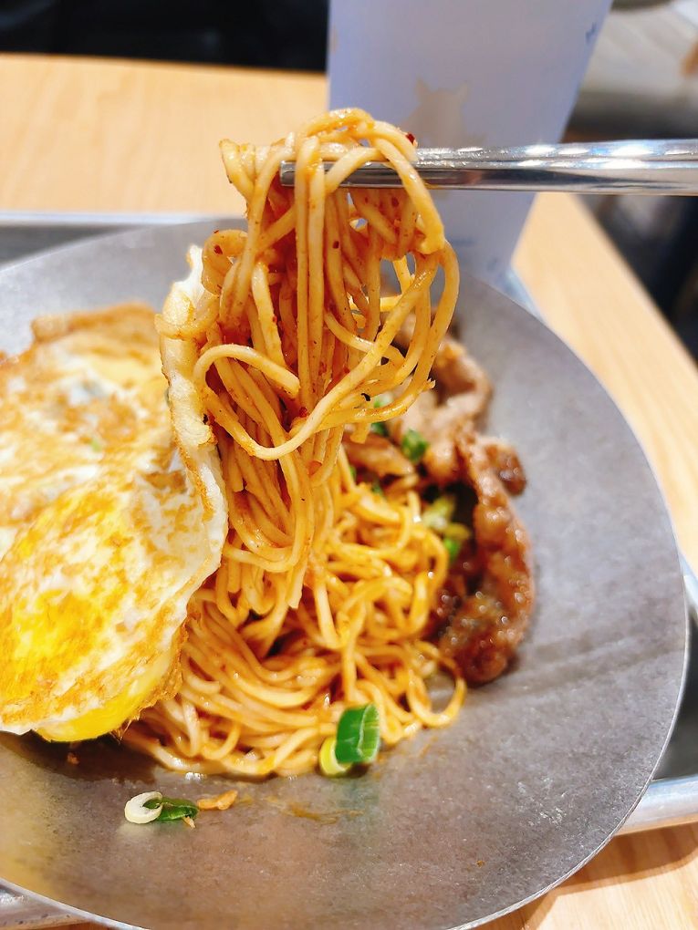 【台北車站 南陽街美食推薦】犀牛RHINO茶食文化 南陽街早午餐必吃清單:銷魂沙茶拌麵與鳳梨酥奶蓋的完美邂逅! @貝大小姐的多元心宇宙 【台北車站 南陽街美食推薦】犀牛RHINO茶食文化 南陽街早午餐必吃清單:銷魂沙茶拌麵與鳳梨酥奶蓋的完美邂逅! @貝大小姐的多元心宇宙